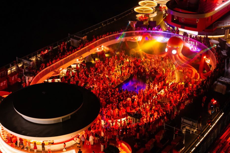 Celebrity headliner performance on a Red Hot Sailing Club voyage on Virgin Voyages