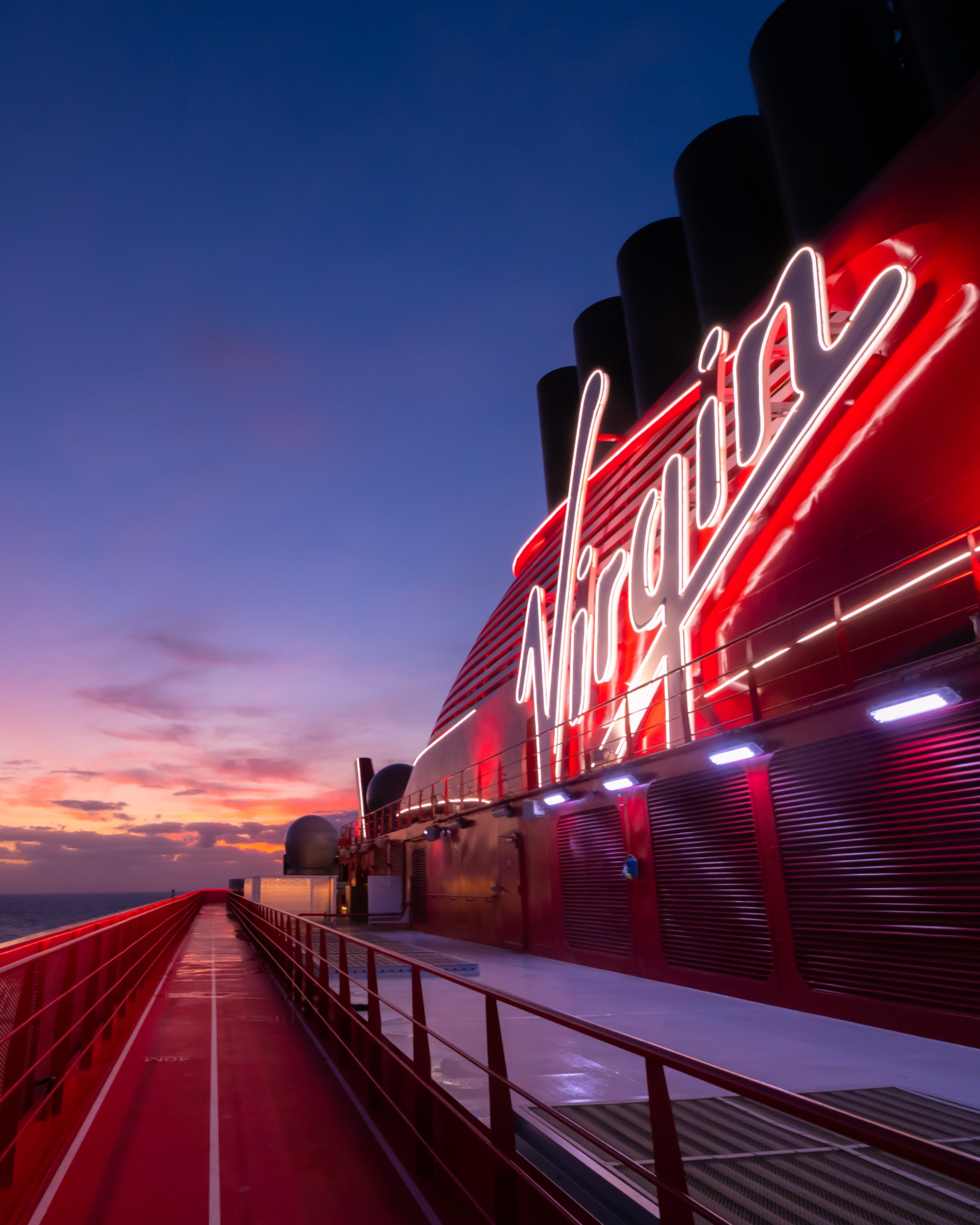 Virgin Red Rewards program benefits for Virgin Voyages sailors
